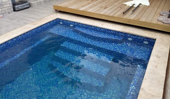 הקמת בריכת שחיה פיברגלס